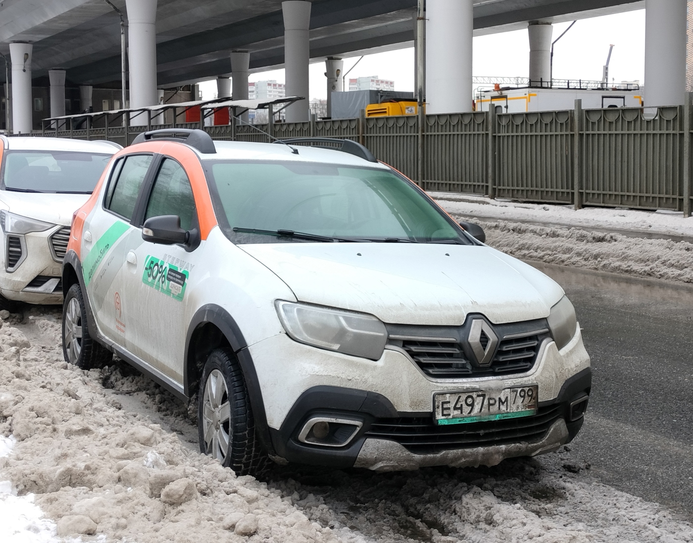 Москва, Renault Sandero № Е 497 РМ 799