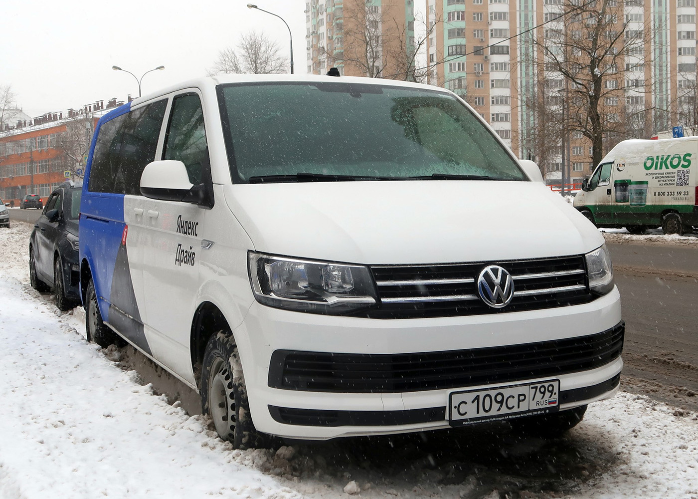 Межгород (Москва - Санкт-Петербург), Volkswagen Caravelle № С 109 СР 799