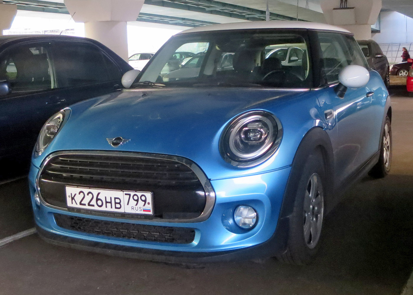 Москва, MINI Hatch № К 226 НВ 799