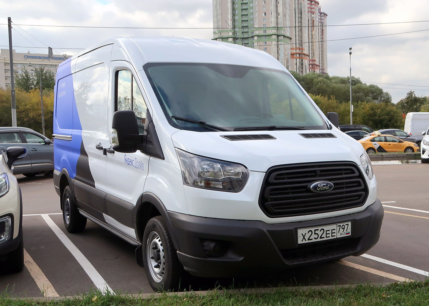Межгород (Москва - Санкт-Петербург), Ford Transit № Х 252 ЕЕ 797