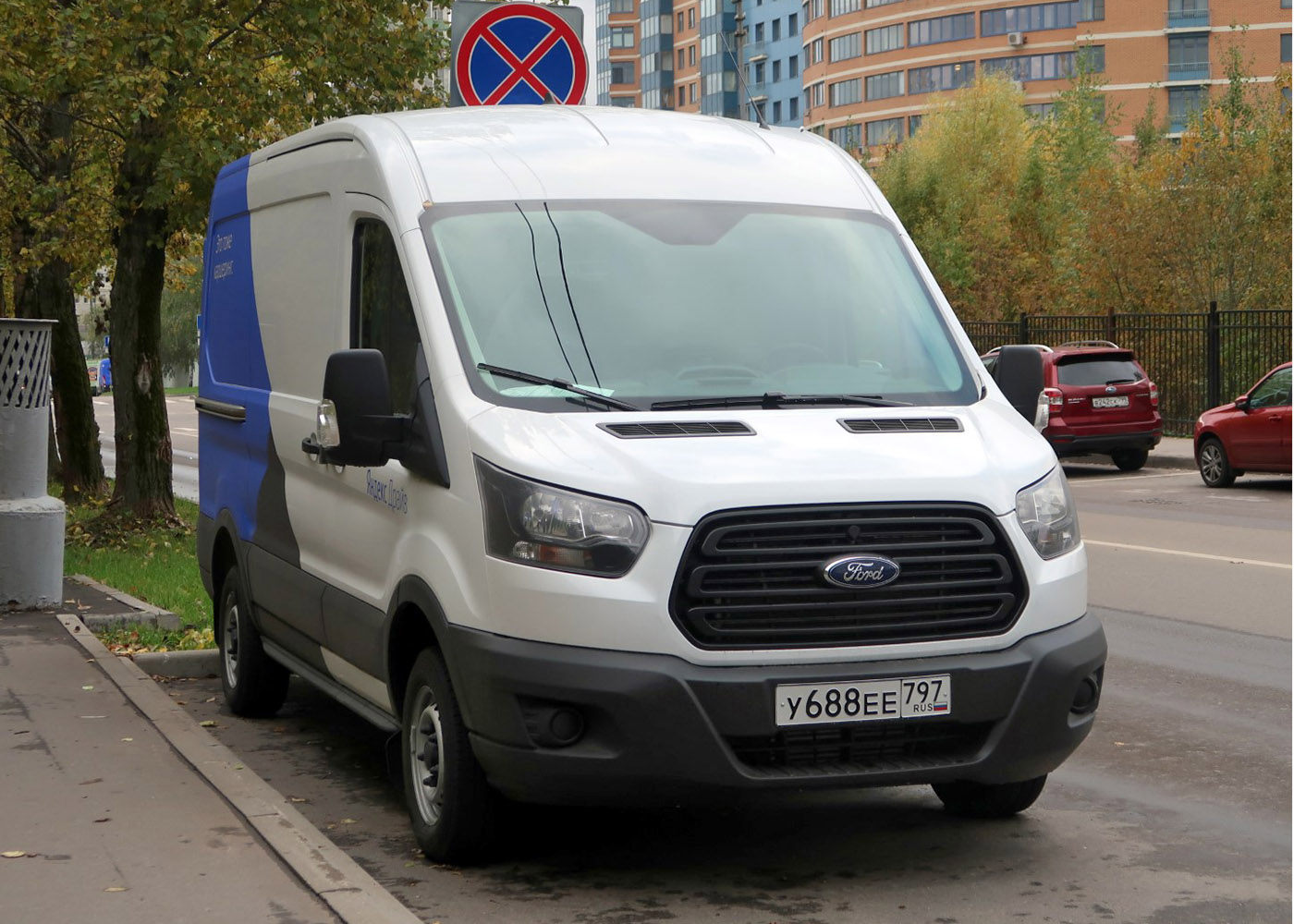 Межгород (Москва - Санкт-Петербург), Ford Transit № У 688 ЕЕ 797