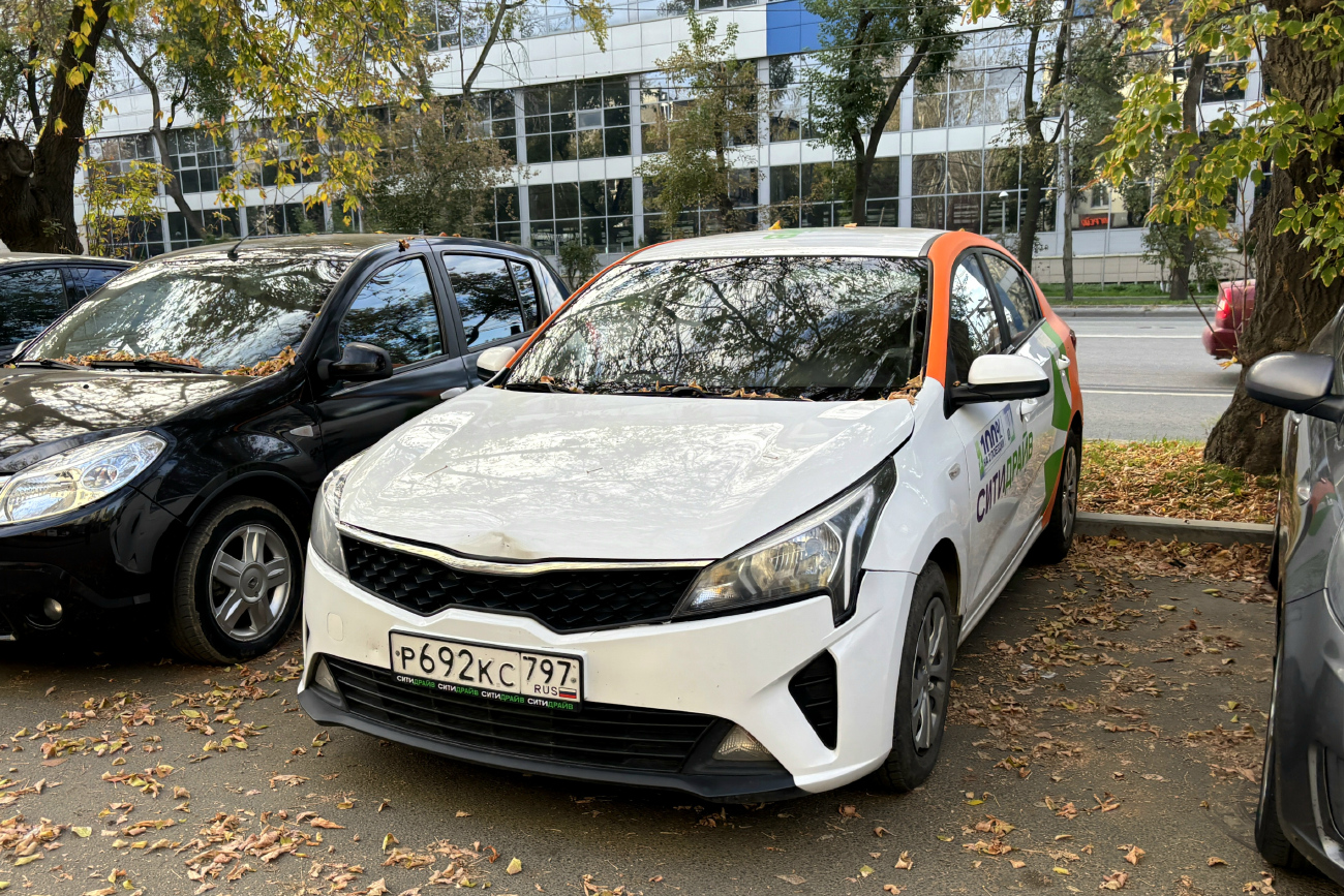 Екатеринбург, KIA Rio № Р 692 КС 797