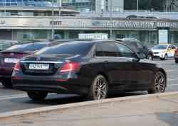 Межгород (Москва - Санкт-Петербург), Mercedes-Benz E-Klasse № А 421 КВ 799